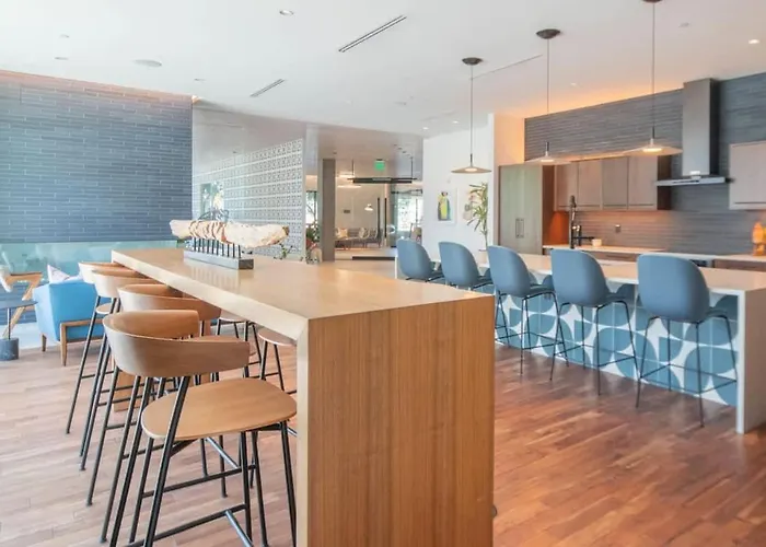 Apartamento Spotless 1bd - Pool, Gym, Parking, W-d - Sleeps 4 *