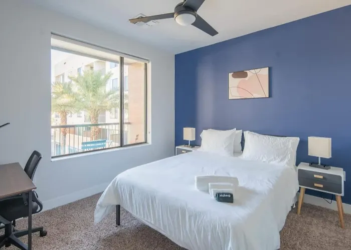 Spotless 1bd - Pool, Gym, Parking, W-d - Sleeps 4
