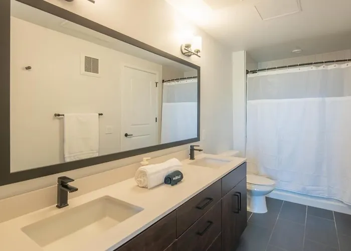 Spotless 1bd - Pool, Gym, Parking, W-d - Sleeps 4 Tempe
